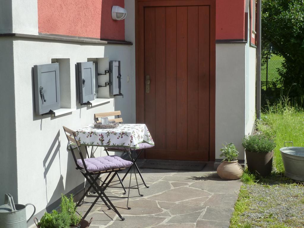 Villa Schnuck - Das Rote Ferienhaus Bad Gastein Pokoj fotografie