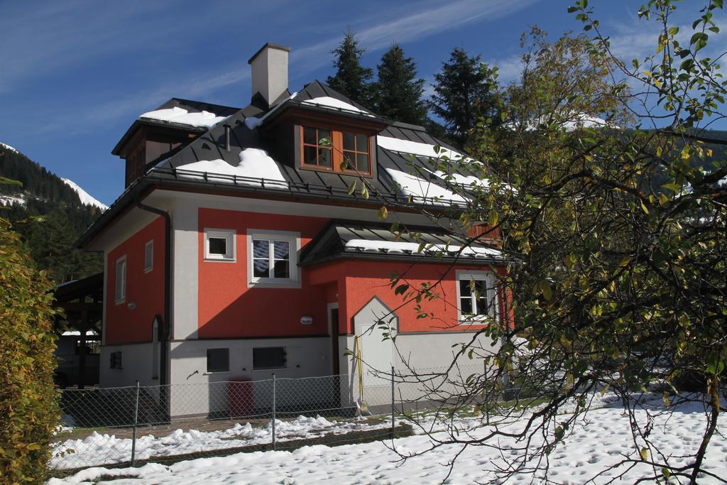 Villa Schnuck - Das Rote Ferienhaus Bad Gastein Exteriér fotografie